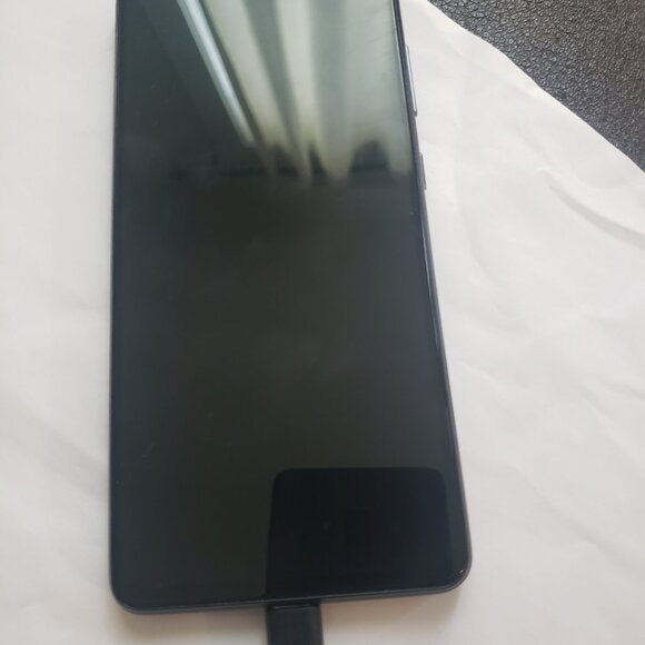 Samsung Galaxy A52 5G, 128GB, Carrier Unlocked - Picture 3 of 5